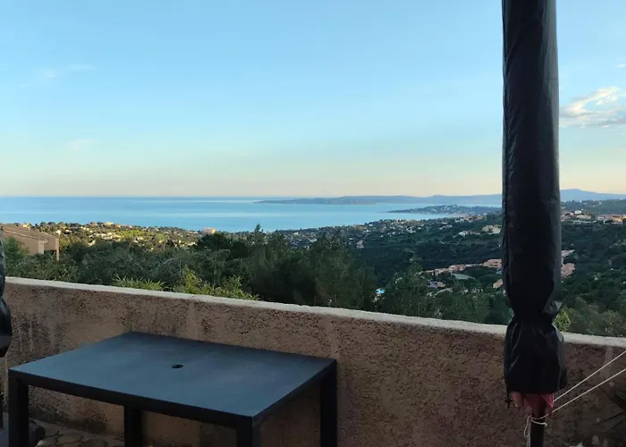 Les Issambres, Appt 4 Personnes, Vue Mer Sur La Baie De Saint Tropez Et Le Golfe De Sainte Maxime