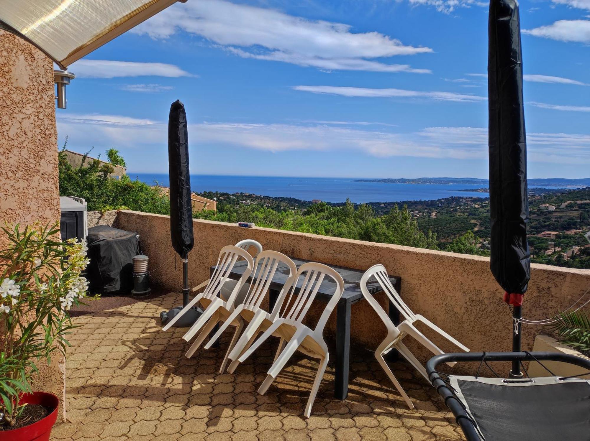 Apartment Les Issambres, Appt 4 Personnes, Vue Sur La Baie De Saint Tropez Et Le Golfe De Sainte Maxime *